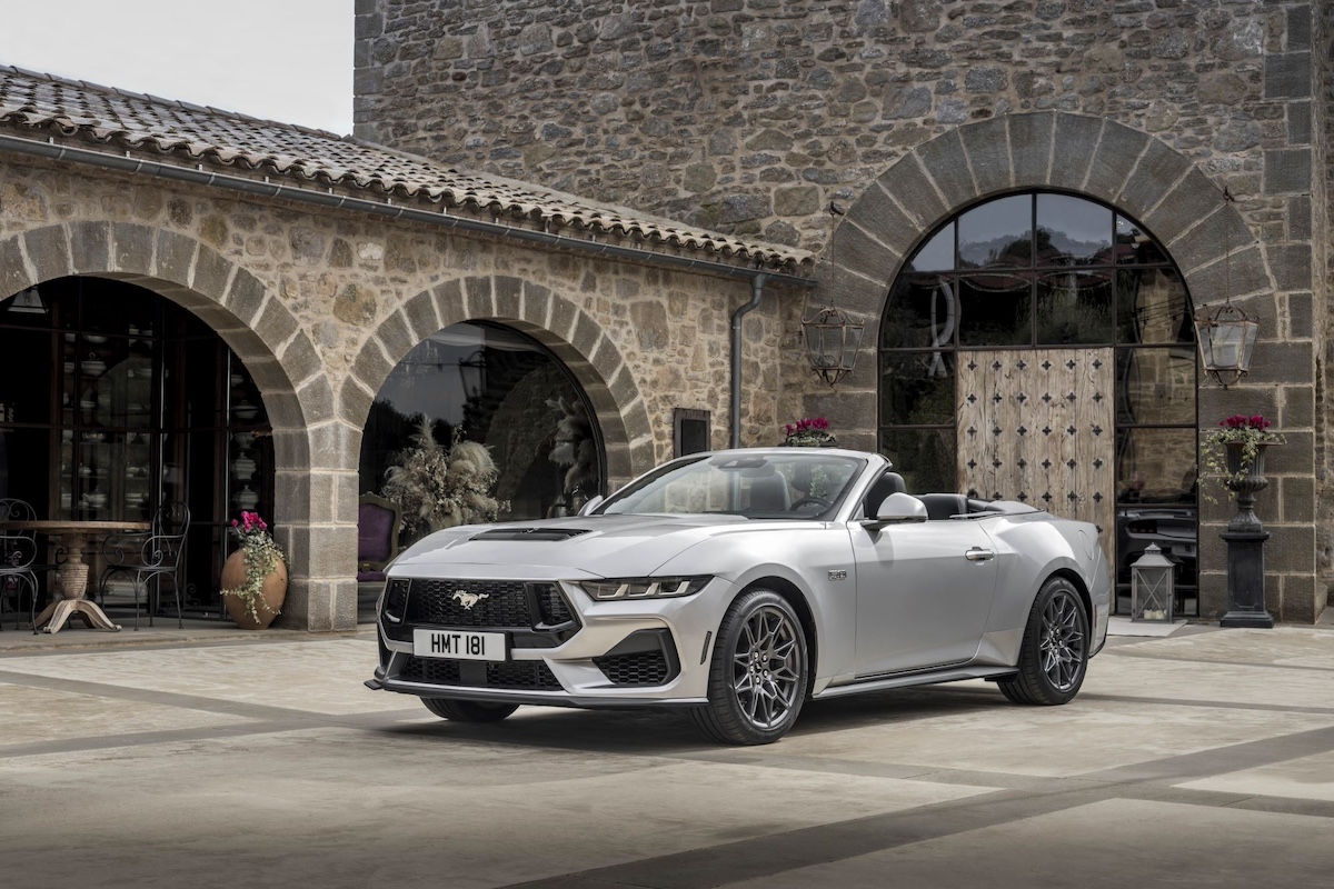 Nuova Mustang: icona americana è pronta a conquistare l’Europa. Nuova Mustang: icona americana è pronta a conquistare l’Europa.