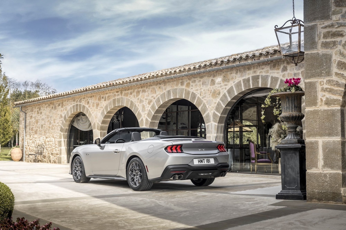 Nuova Mustang: icona americana è pronta a conquistare l’Europa. Nuova Mustang: icona americana è pronta a conquistare l’Europa.