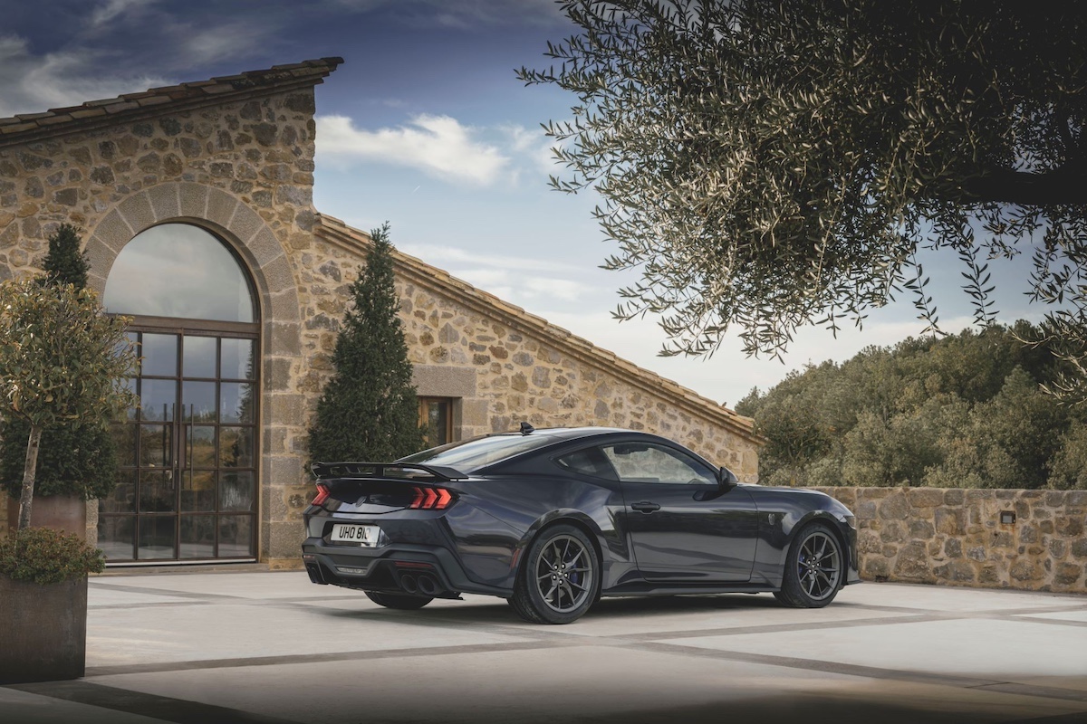 Nuova Mustang: icona americana è pronta a conquistare l’Europa. Nuova Mustang: icona americana è pronta a conquistare l’Europa.