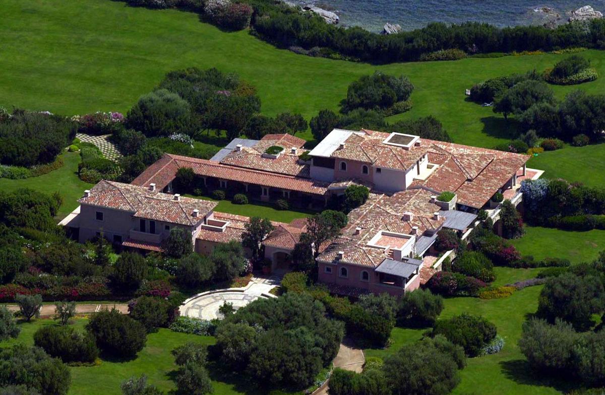 Villa Certosa del Cav in vendita. Ipotesi clamorosa: la compra Musk