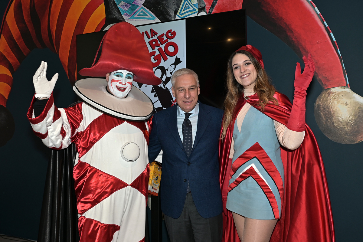 Al via il Carnevale di Viareggio con la Pace e i Colori nel cuore