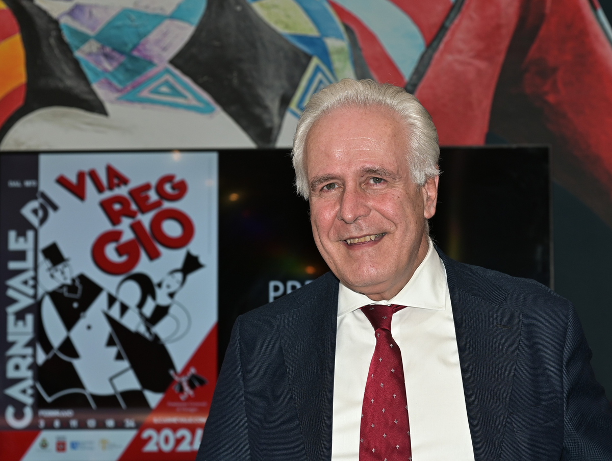 Al via il Carnevale di Viareggio con la Pace e i Colori nel cuore