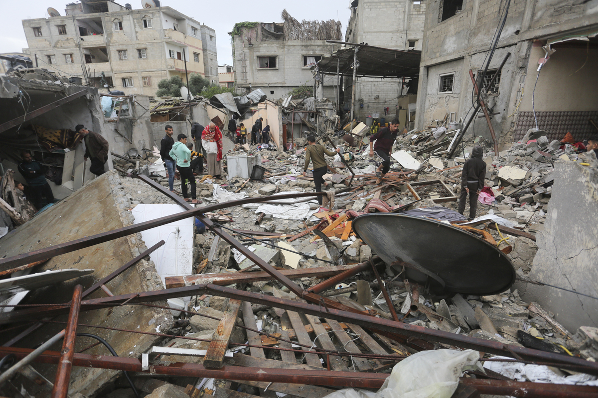 Ostaggi, Hamas rinvia il piano per la liberazione. Nuova missione di Blinken Ostaggi, Hamas rinvia il piano per la liberazione. Nuova missione di Blinken