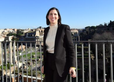 Schlein e il campo largo: “Da soli nessuna alternativa a Meloni”