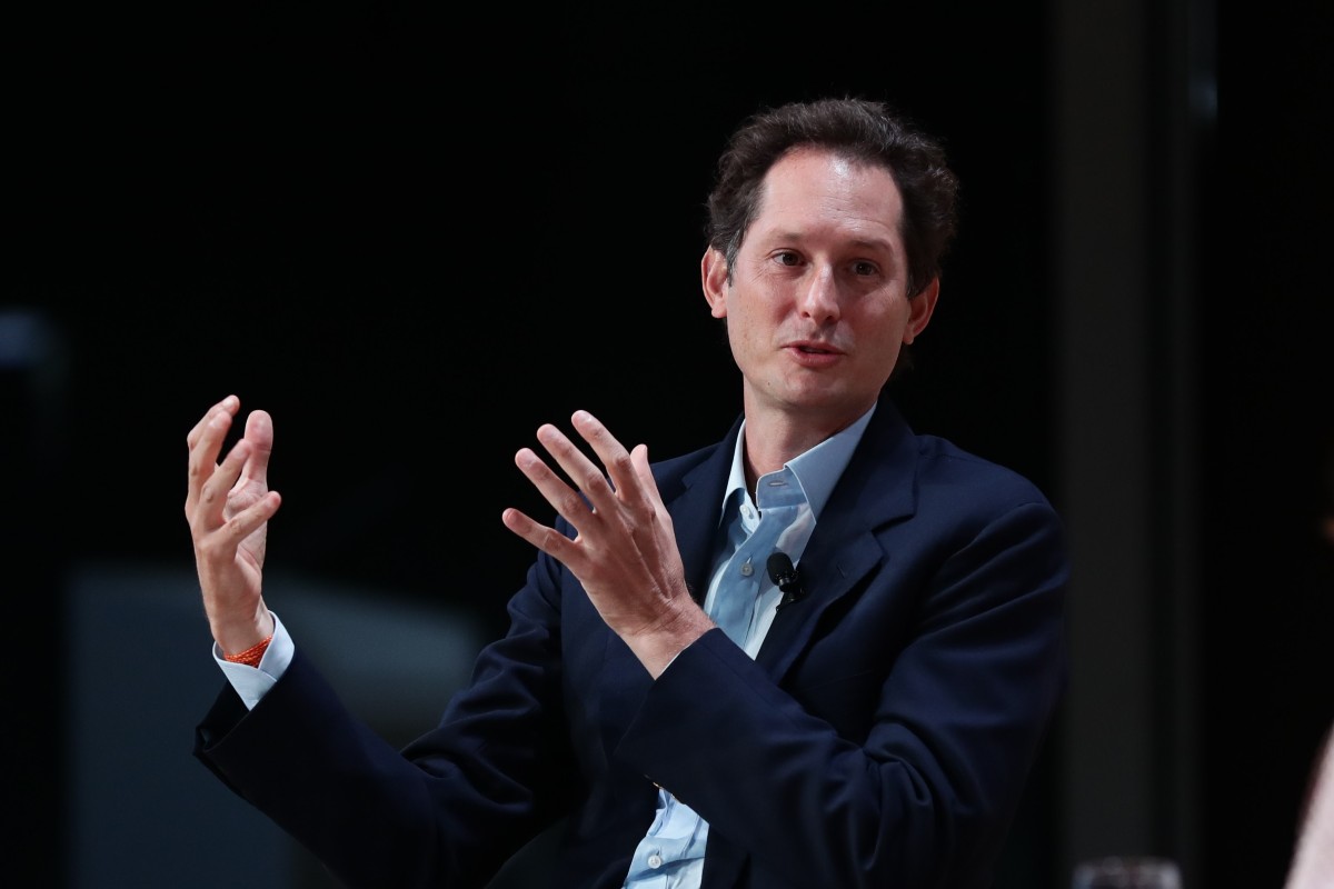 Stellantis-Renault, John Elkann smentisce la fusione: “Non è nei piani” Stellantis-Renault, John Elkann smentisce la fusione: “Non è nei piani”