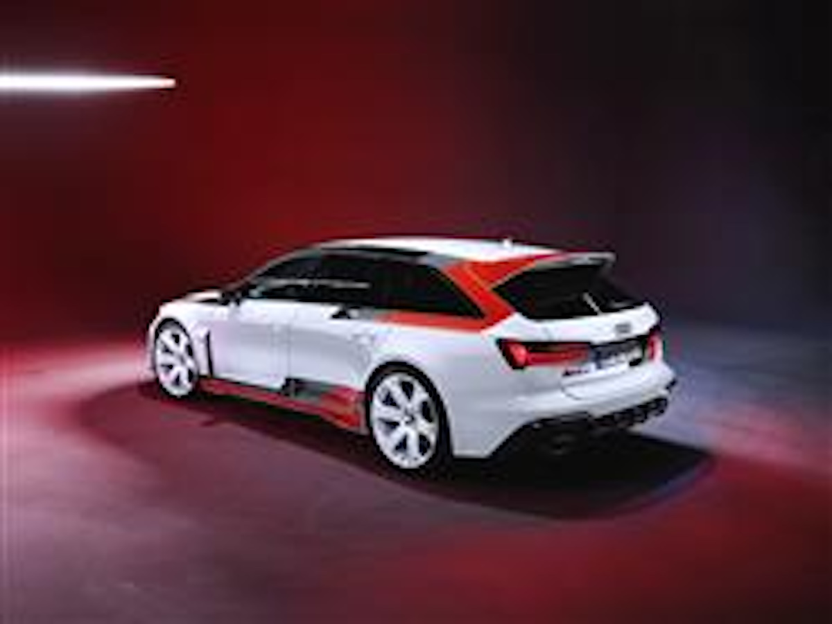 Audi RS Avant GT: realizzata in tiratura limitata di 660 esemplari Audi RS Avant GT: realizzata in tiratura limitata di 660 esemplari