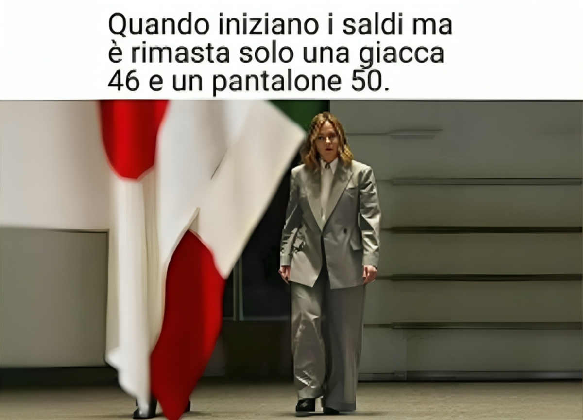 Affari in rete/ Meloni a Tokyo, la foto con il tailleur over conquista il web