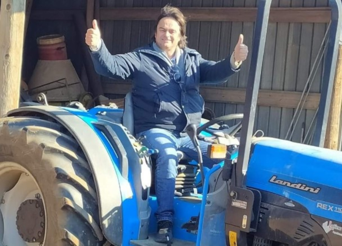 Post razzisti, omofobi e no vax: chi è il capo degli agricoltori Calvani Post razzisti, omofobi e no vax: chi è il capo degli agricoltori Calvani