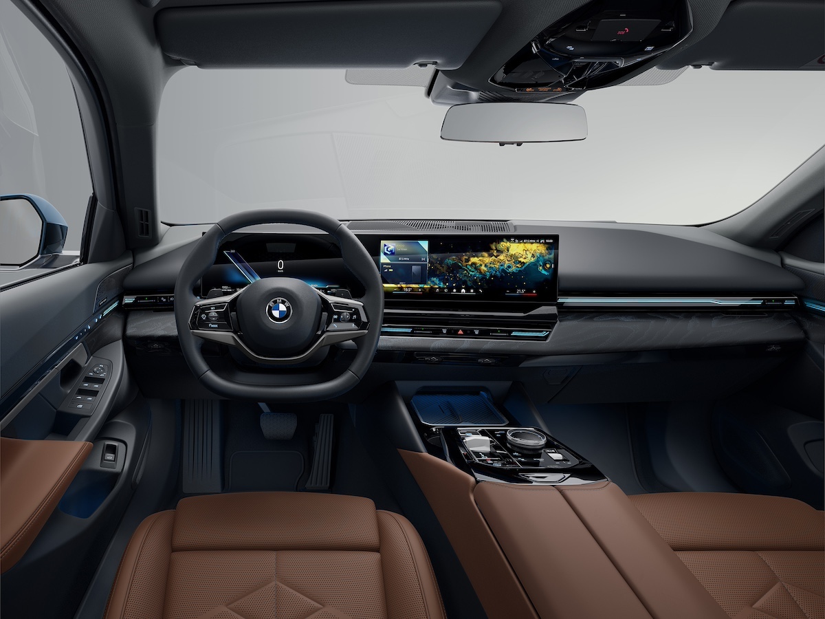 Nuova BMW Serie 5 Touring: innovazione e sostenibilità nella mobilità premium Nuova BMW Serie 5 Touring: innovazione e sostenibilità nella mobilità premium