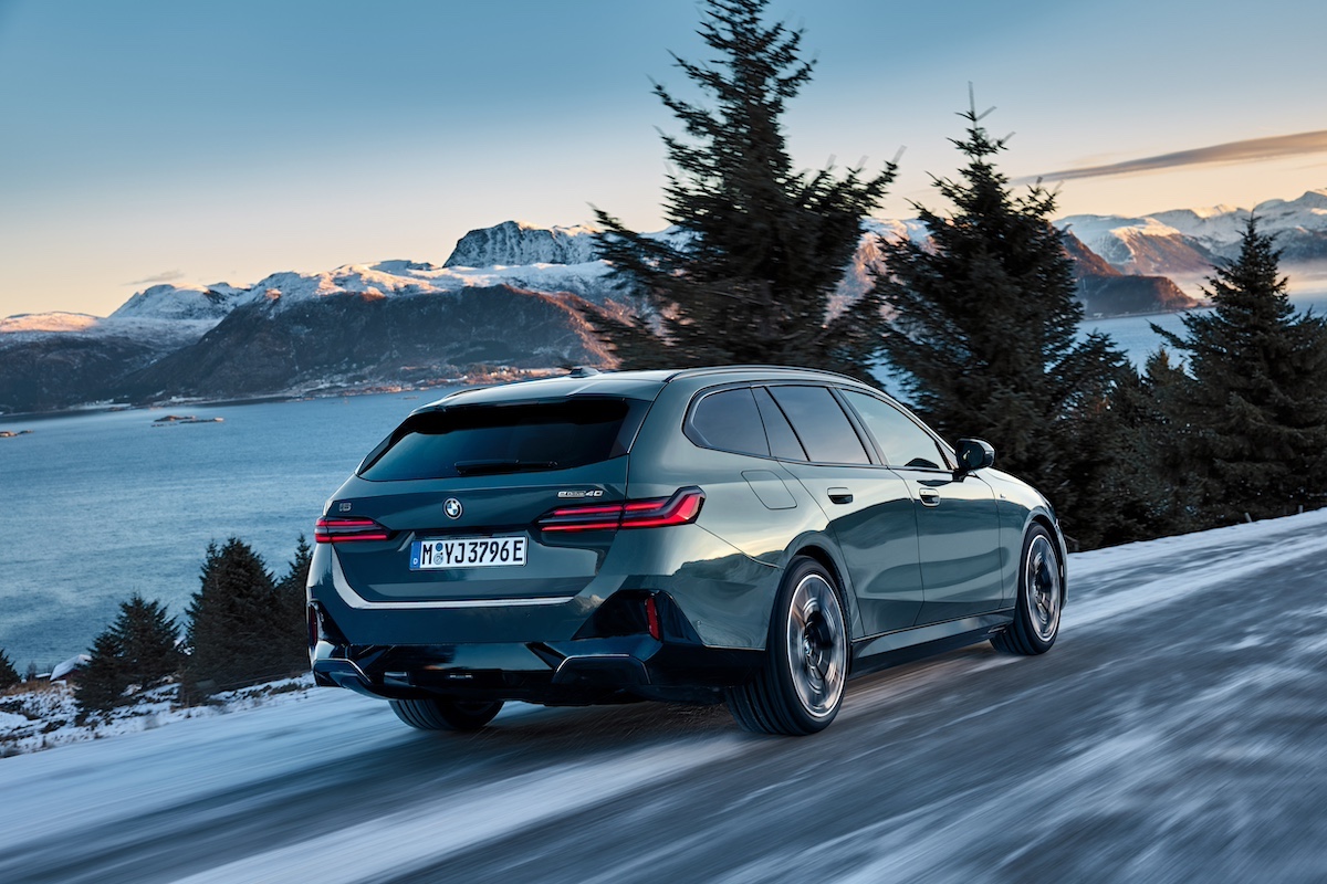 Nuova BMW Serie 5 Touring: innovazione e sostenibilità nella mobilità premium Nuova BMW Serie 5 Touring: innovazione e sostenibilità nella mobilità premium