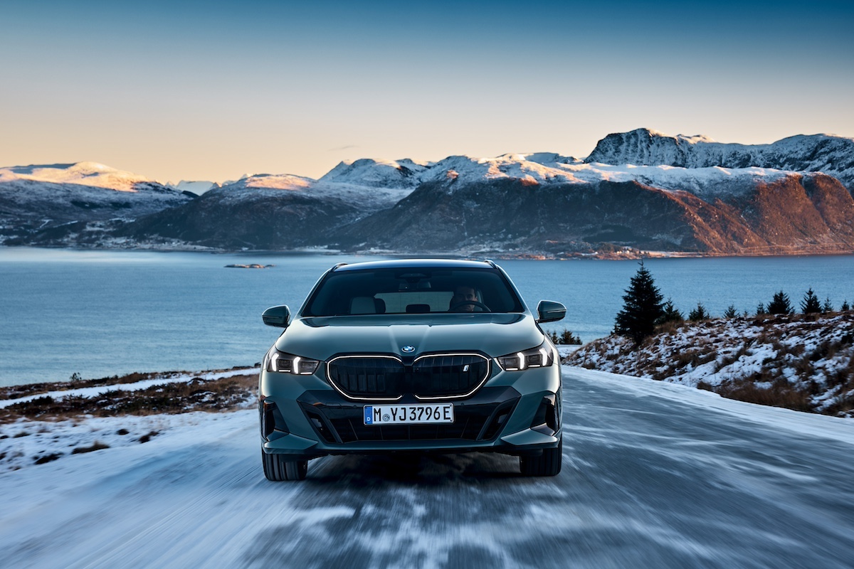 Nuova BMW Serie 5 Touring: innovazione e sostenibilità nella mobilità premium Nuova BMW Serie 5 Touring: innovazione e sostenibilità nella mobilità premium