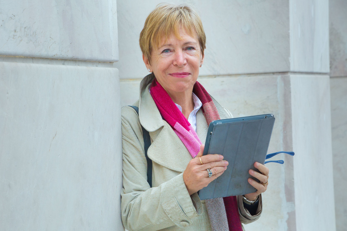 La Gabanelli da ridere: italiani all’estero, il successo della srl Mancopukazz