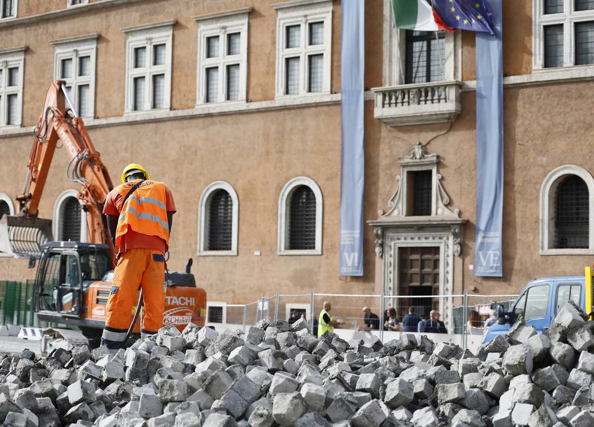 Roma, cantieri Pnrr a 22%. Per il Giubileo sono 4,8%: “Ora si deve accelerare” Roma, cantieri Pnrr a 22%. Per il Giubileo sono 4,8%: “Ora si deve accelerare”