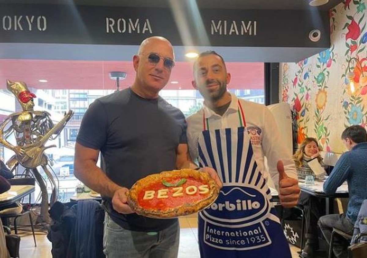 Gino Sorbillo, tris di nuovi soci per la pizzeria preferita di Jeff Bezos Gino Sorbillo, tris di nuovi soci per la pizzeria preferita di Jeff Bezos