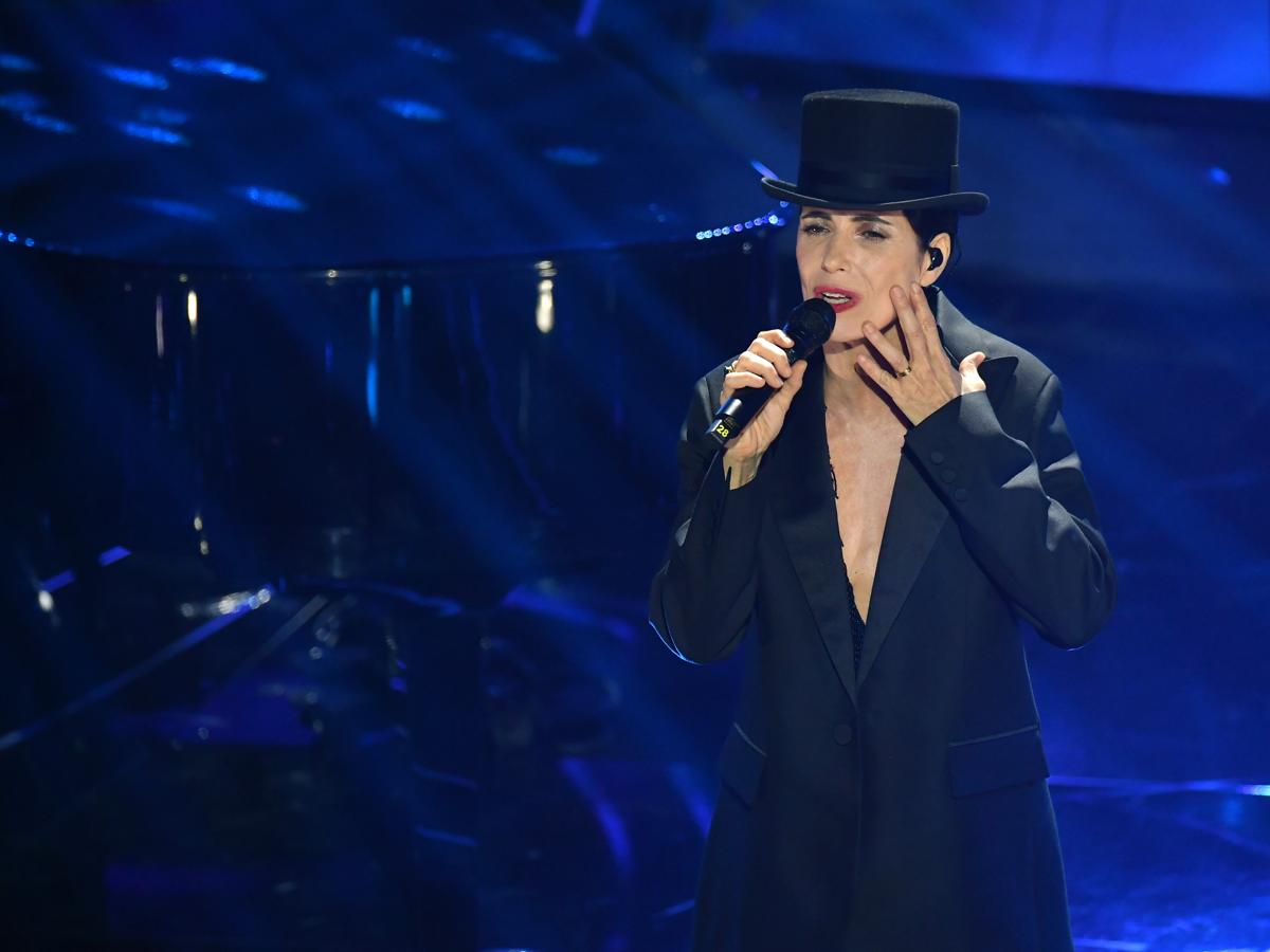 Sanremo 2024, Giorgia che look: i vestiti indossati alla seconda serata. Foto Sanremo 2024, Giorgia che look: i vestiti indossati alla seconda serata. Foto