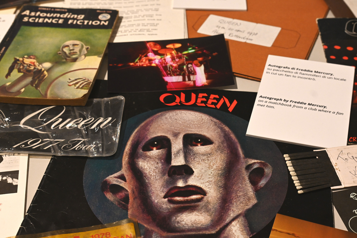 QUEEN UNSEEN | Peter Hince un racconto fotografico di Freddie Mercury a Milano