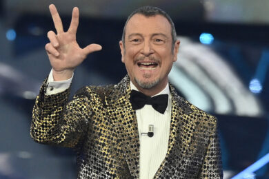 Ascolti tv Sanremo 2024 terza serata, Amadeus guadagna 900 mila spettatori