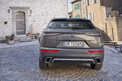 Da Milano a Saint-Tropez a bordo della DS 7 E-TENSE