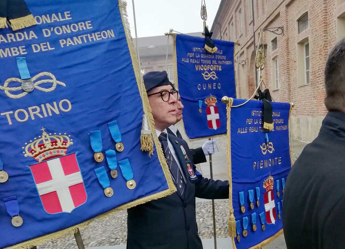 Funerali Vittorio Emanuele: la camera ardente blindata: Chi c’è con Filiberto