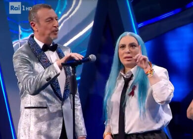 Cortocircuito a Sanremo, Loredana Bertè interrompe la canzone. VIDEO