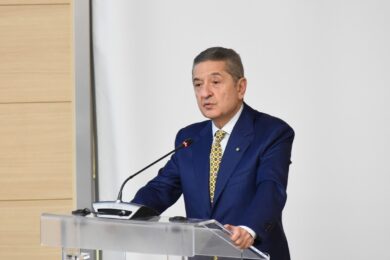 Panetta: “Far salire i salari”. Ma intanto 180 mila lavoratori sono a rischio