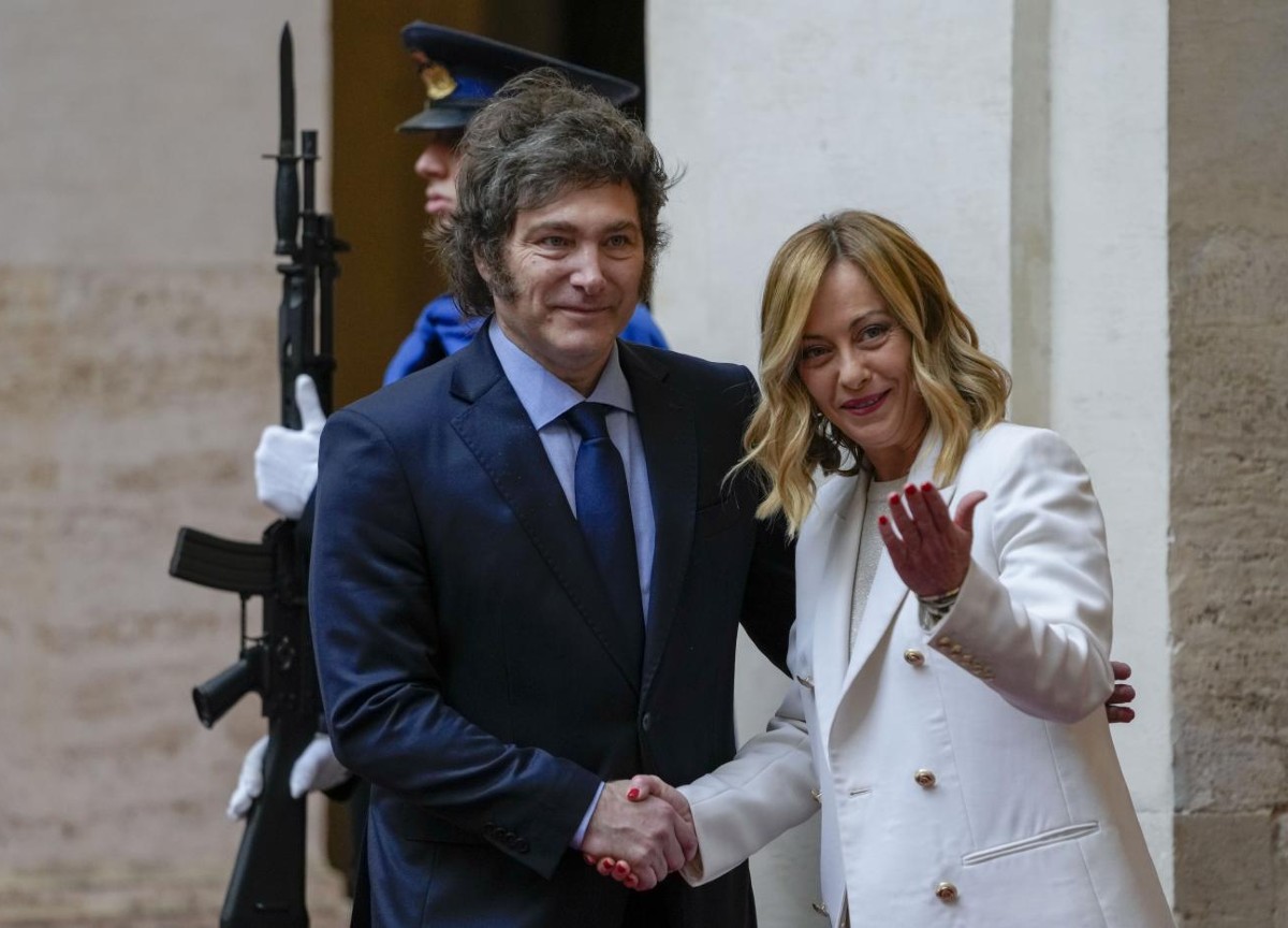 Le sparate di Milei in visita in Italia: “Stato associazione criminale”