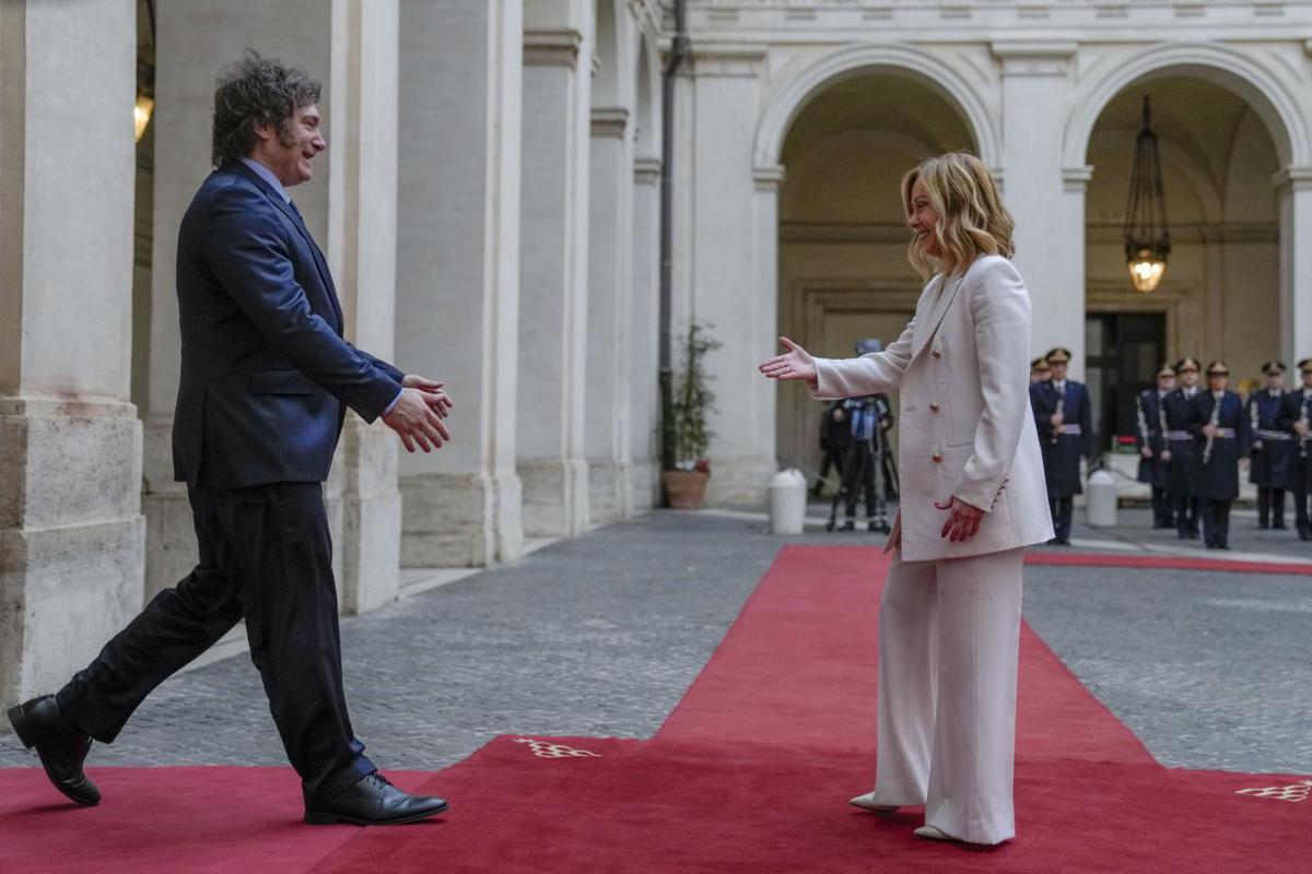 Le sparate di Milei in visita in Italia: “Stato associazione criminale”