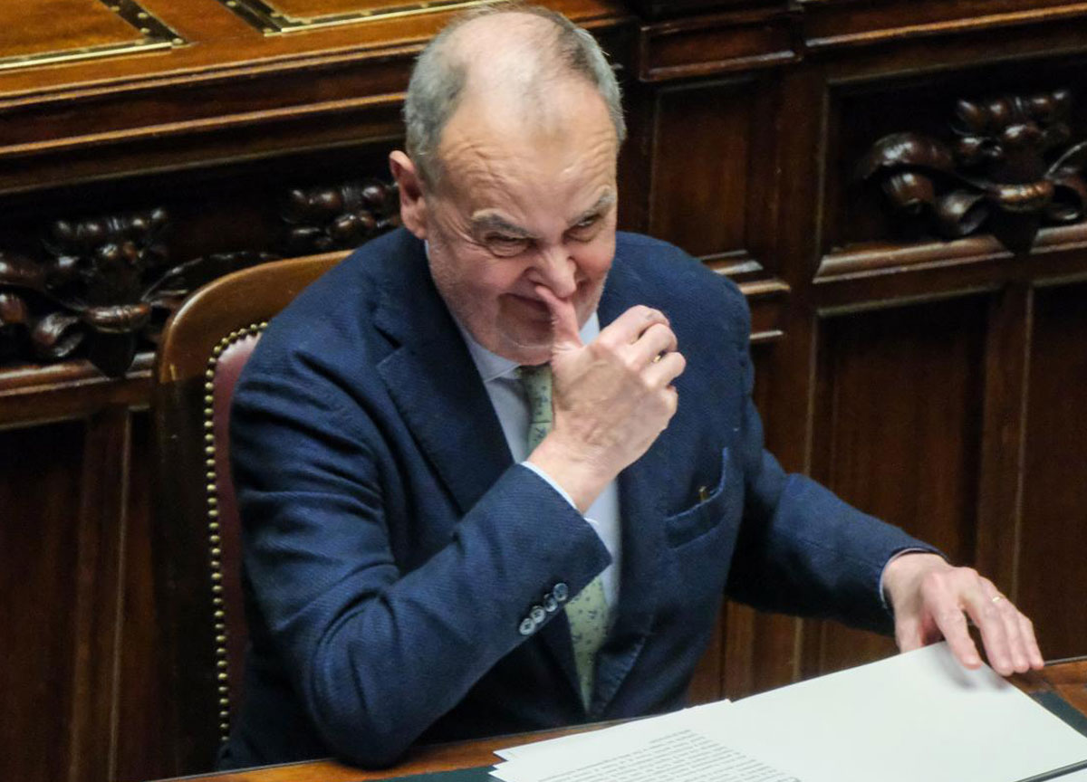 Premierato, manina di Calderoli. Capo del governo ostaggio della maggioranza Premierato, manina di Calderoli. Capo del governo ostaggio della maggioranza