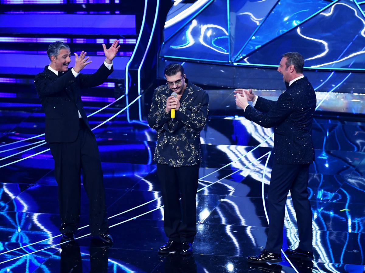 Angelina Mango insultata, Geolier la difende: il video contro gli hater