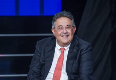 Sanremo, l’ad Rai Sergio finisce sotto scorta per le posizioni pro-Israele