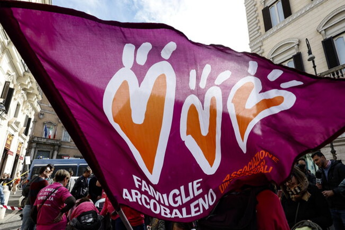 Galleria foto 'Famiglia, “genitore 1 e genitore 2” su carta d’identità. Smentito dl Salvini' - foto 1