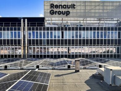 Renault inaugura nella sua sede  italiana un impianto fotovoltaico d 400 kwp