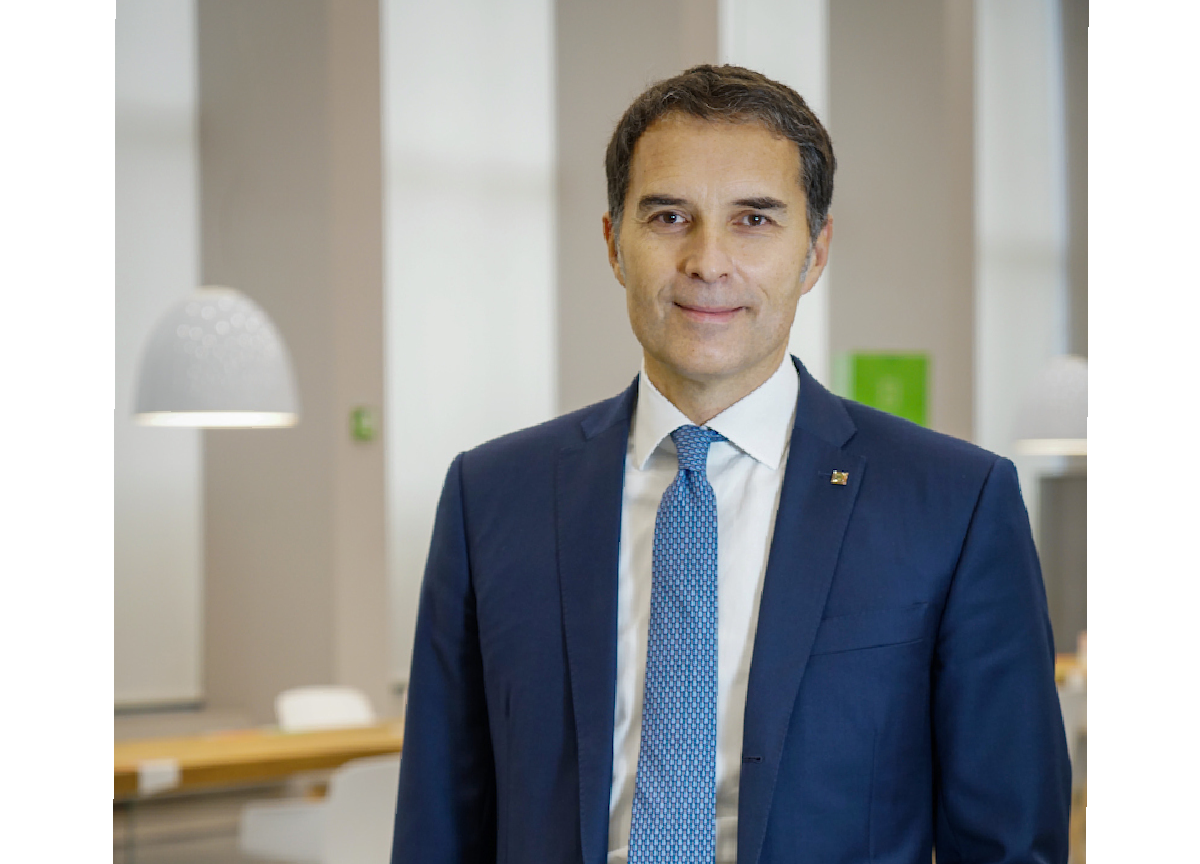 Intesa Sanpaolo e Superemme, insieme per sostenere il credito di filiera Intesa Sanpaolo e Superemme, insieme per sostenere il credito di filiera