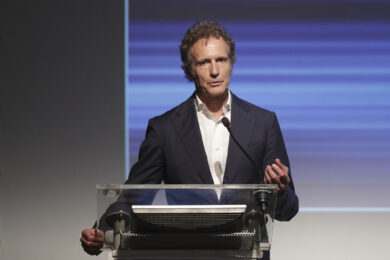 Armani vola in vetta: scatto di Re Giorgio. Brunello Cucinelli boom! Classifica Top Manager Reputation