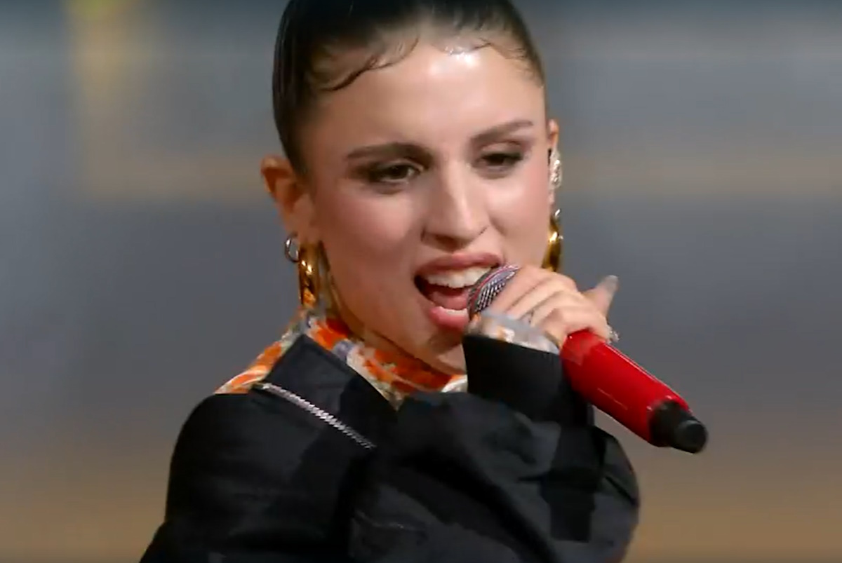 Angelina Mango innamoratissima dopo Sanremo: chi è il fidanzato chitarrista Angelina Mango innamoratissima dopo Sanremo: chi è il fidanzato chitarrista