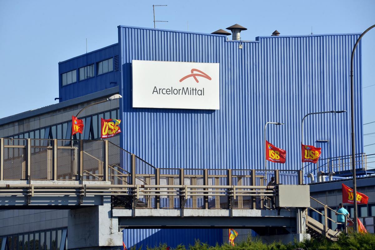 Ex-Ilva, Sapelli: “Presa da Mittal per distruggerla con zampino del governo” Ex-Ilva, Sapelli: “Presa da Mittal per distruggerla con zampino del governo”