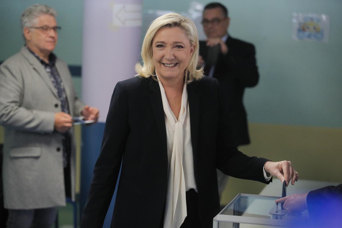 L’ex capo di Frontex si candida con Le Pen. Dalle accuse alle Ong alle Europee