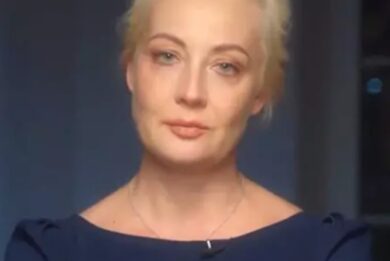 Morte Navanly, la moglie sui social: “Putin lo ha ucciso con il Novichok”