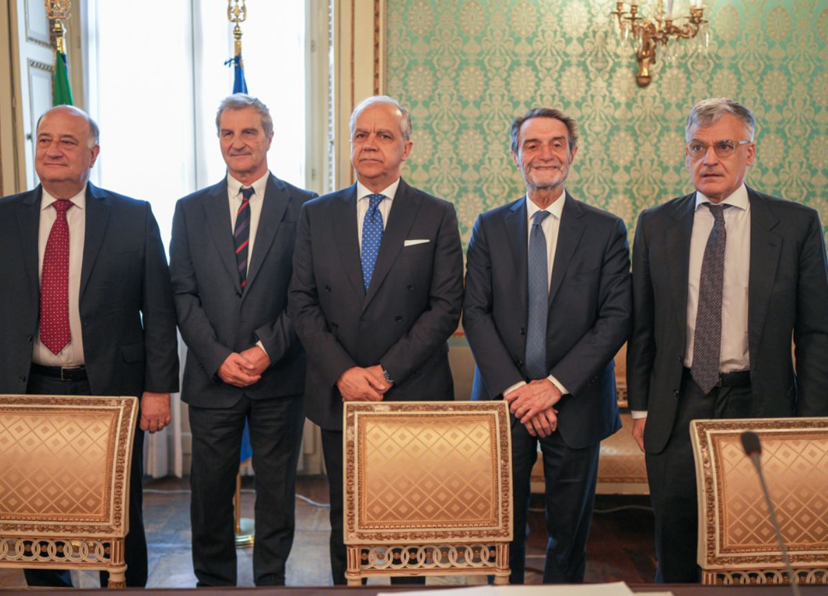 Mafia: firmato il protocollo Lombardia-Anbsc-Anci sui beni confiscati Mafia: firmato il protocollo Lombardia-Anbsc-Anci sui beni confiscati