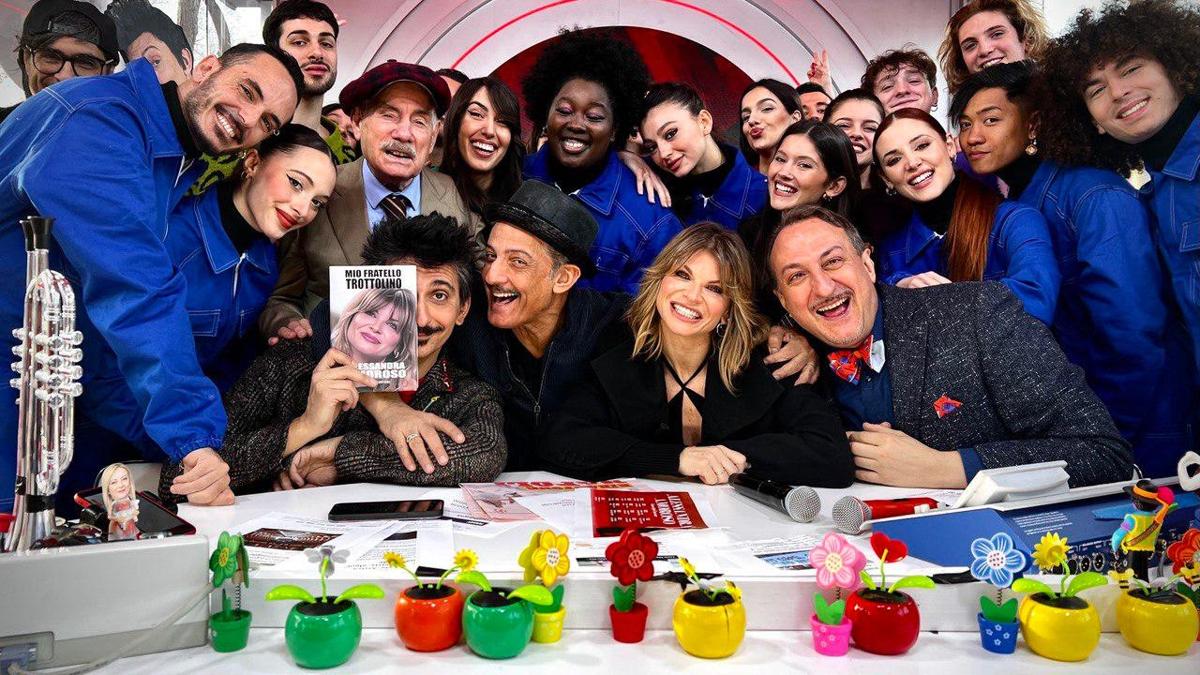 Fiorello, ironia sullo smog in Lombardia: “Sala assicura è solo Smog Week e..” Fiorello, ironia sullo smog in Lombardia: “Sala assicura è solo Smog Week e..”