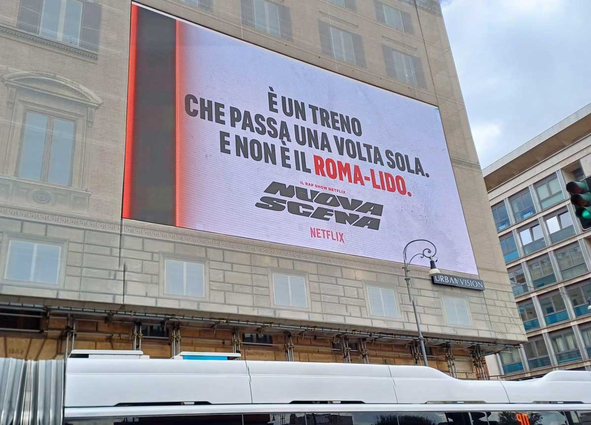 Netflix si scatena: la presa in giro della Roma-Lido claim per Nuova Scena
