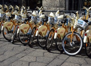A Milano Bikemi sospeso per test dopo incidente