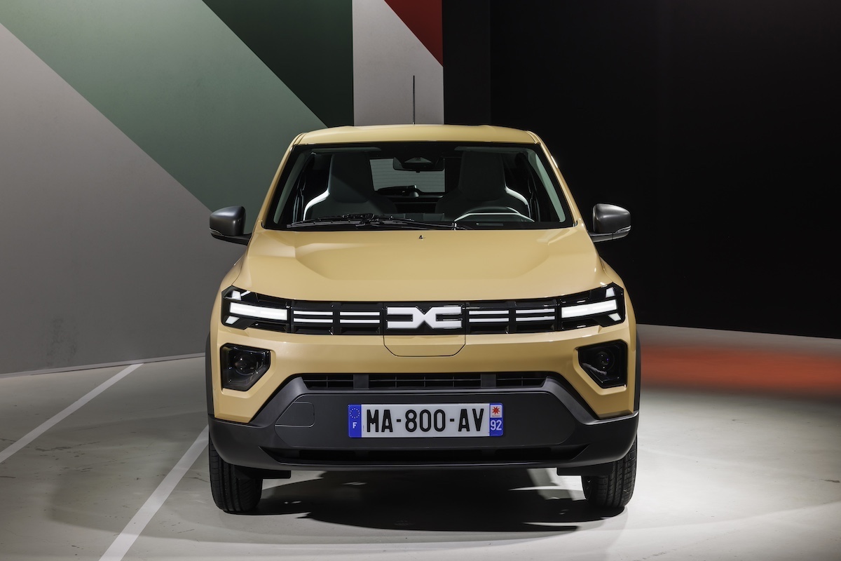 DACIA presenta Nuova Spring 100% elettrica DACIA presenta Nuova Spring 100% elettrica