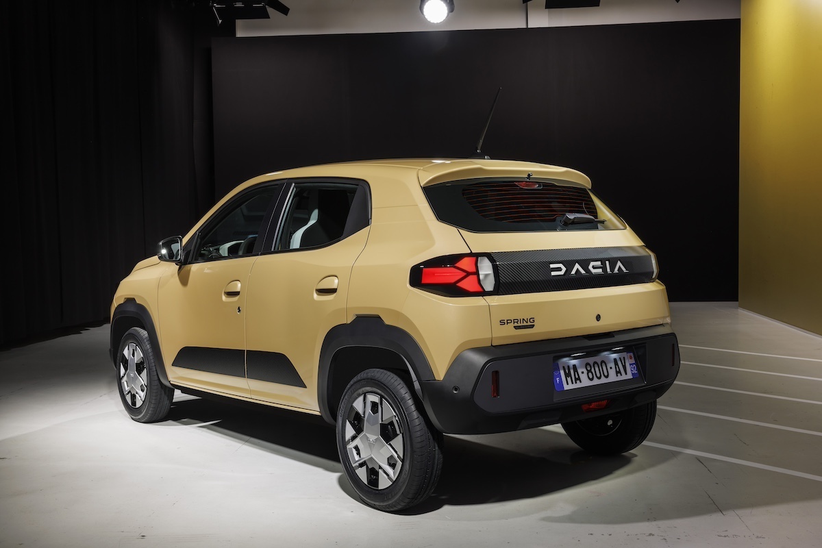 DACIA presenta Nuova Spring 100% elettrica DACIA presenta Nuova Spring 100% elettrica
