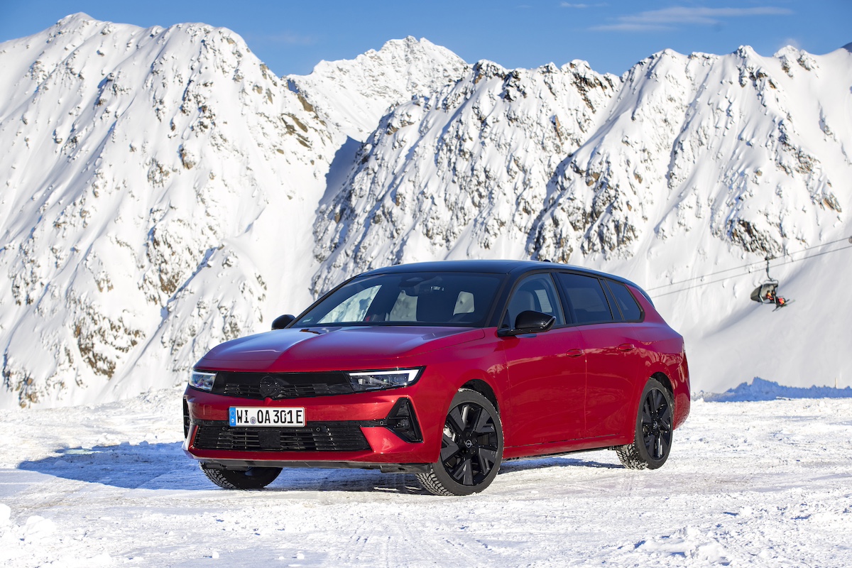 Opel Astra Sports Tourer Electric: La compagna ideale per ogni viaggio