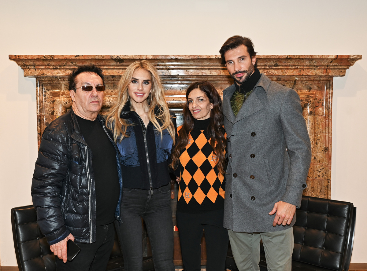 Husky un lifestyle completo tutto made in Italy per la MFW Husky un lifestyle completo tutto made in Italy per la MFW