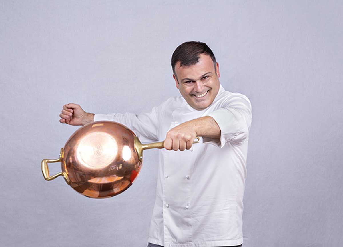 Cucina social, grilli e carne sintetica, l’ira di Campoli: “Basta, studiate” Cucina social, grilli e carne sintetica, l’ira di Campoli: “Basta, studiate”