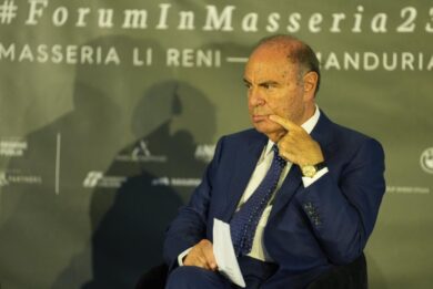 Bruno Vespa trasloca la sua masseria in Toscana. Ospiti Urso, “Lollo” e…