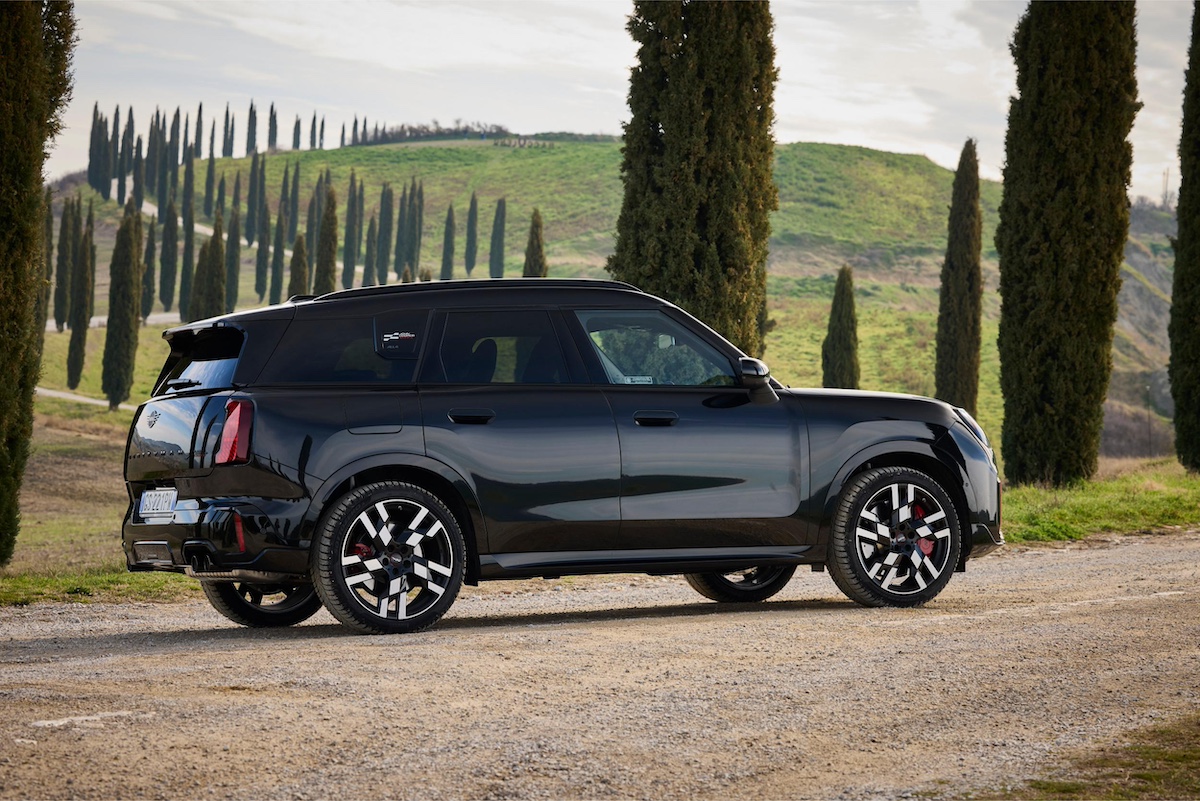 Nuova MINI John Cooper Works Countryman: prestazioni e stile al top