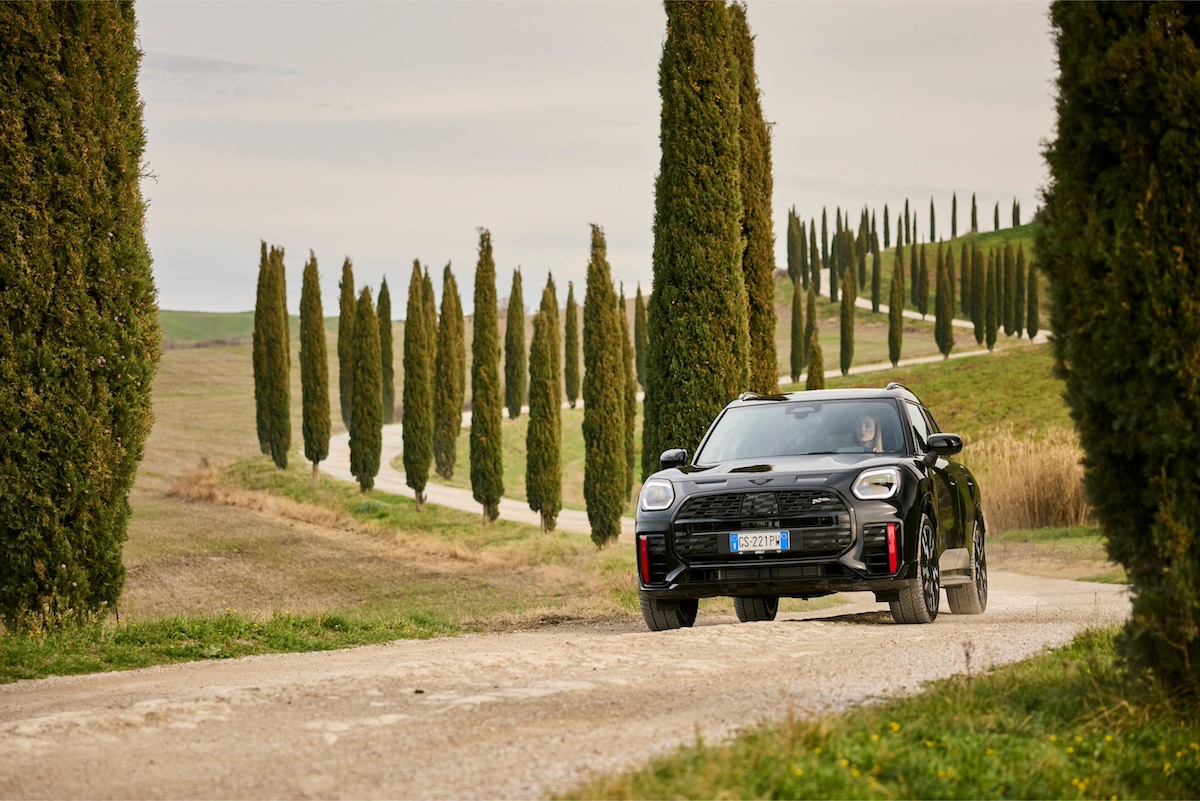 Nuova MINI John Cooper Works Countryman: prestazioni e stile al top